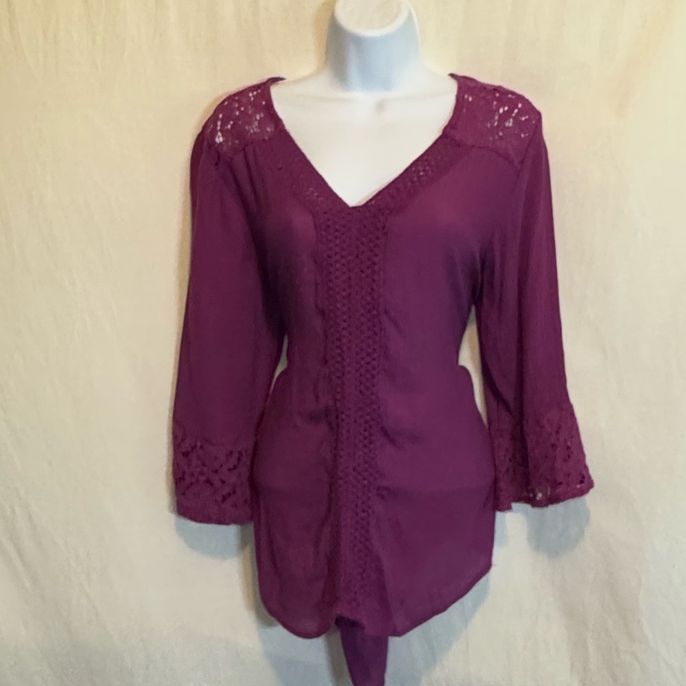 H-172 Dressbarn Purple Lace Detail 1/2 Sleeve High Low Pullover Blouse Size L